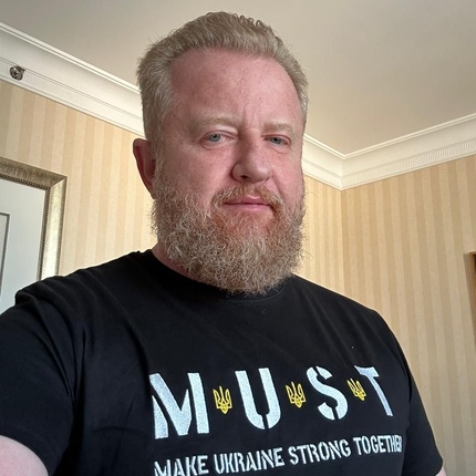 Ruslan Shostak launches MUST flashmob for independence day to highlight the role of business in building a strong Ukraine